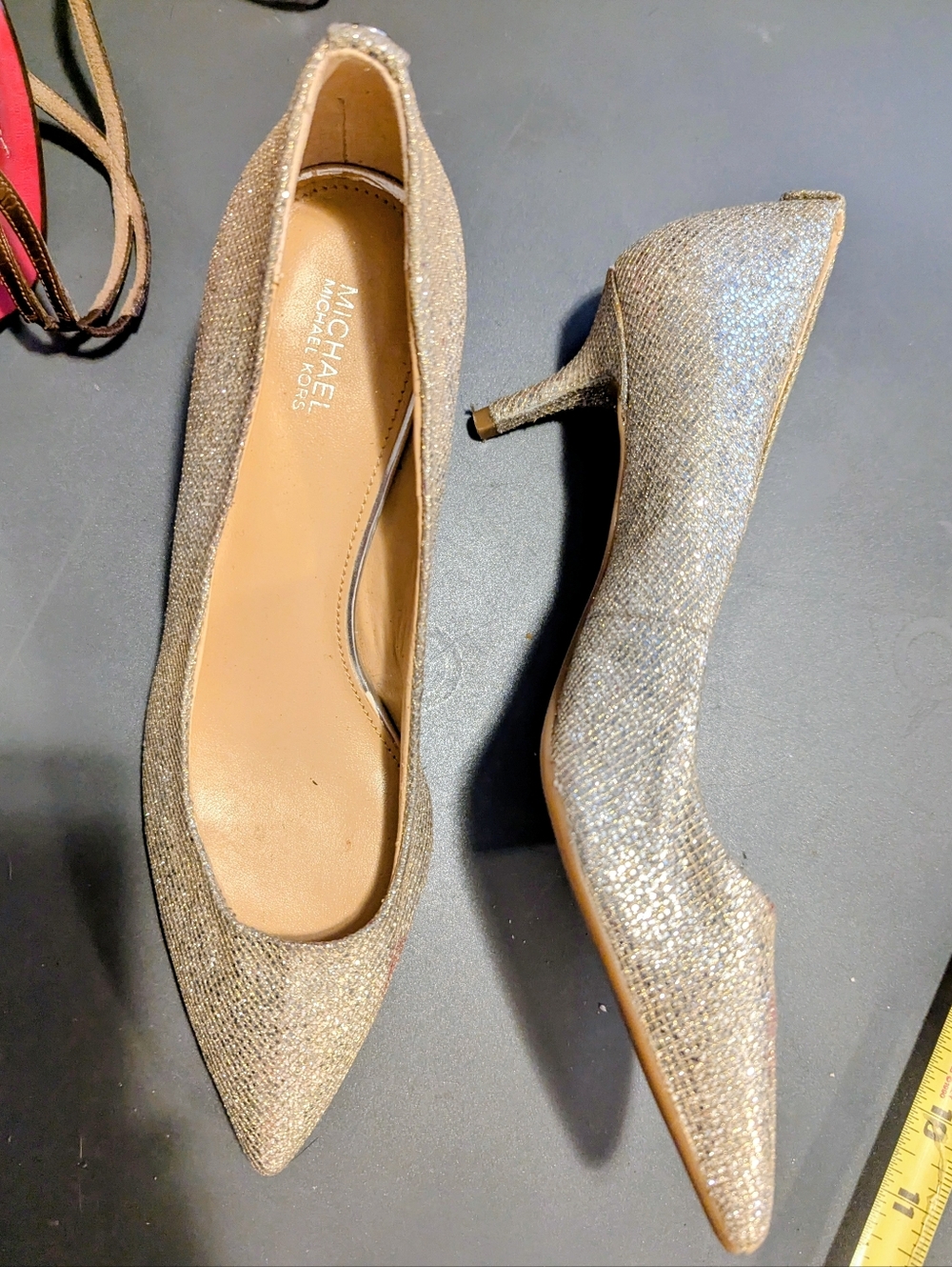 Michael Kors Silver Sequin Kitten Heels Pointy Toe 7.5 Women's